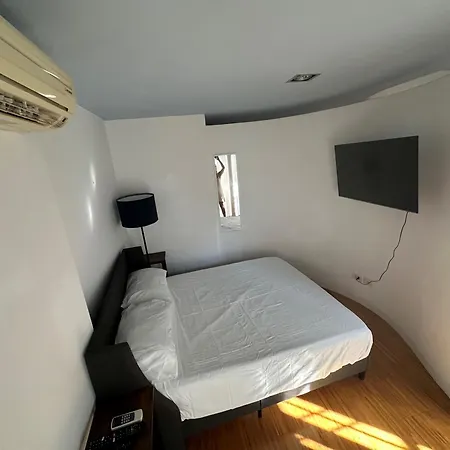 Modern Flat - Downtown Apartament *